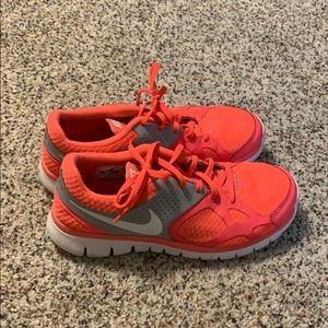 Nike shoes size 8